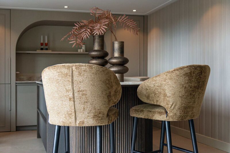 Barstoel Indigo old gold triangle