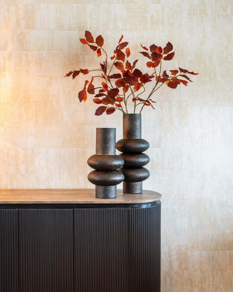 Dressoir Russo bruin, 4-deuren, in een ruimte