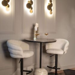 Dimbare functie van de Wandlamp Collin in goudkleur