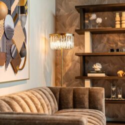 Detail van de steen en hout combinatie