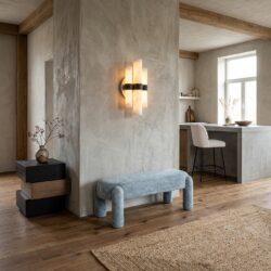 Wandlamp Zara white, ijzer en albast, strak ontwerp