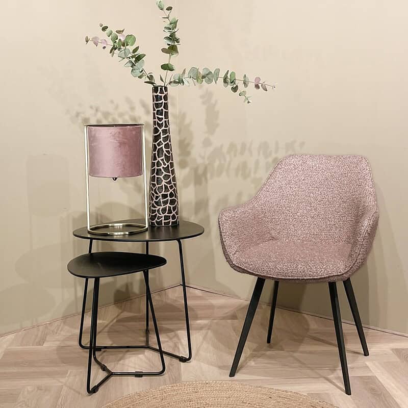 Luca eetkamerstoel van Livingfurn, roze, luxe boucle stof en gecoat staal, van boven