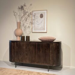 Noor Walnut 170cm kast, verschillende hoeken, elegant