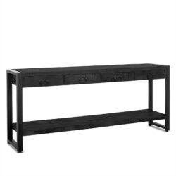 Sidetable Britt Zwart in een woonkamer, met decoratieve stukken en boeken