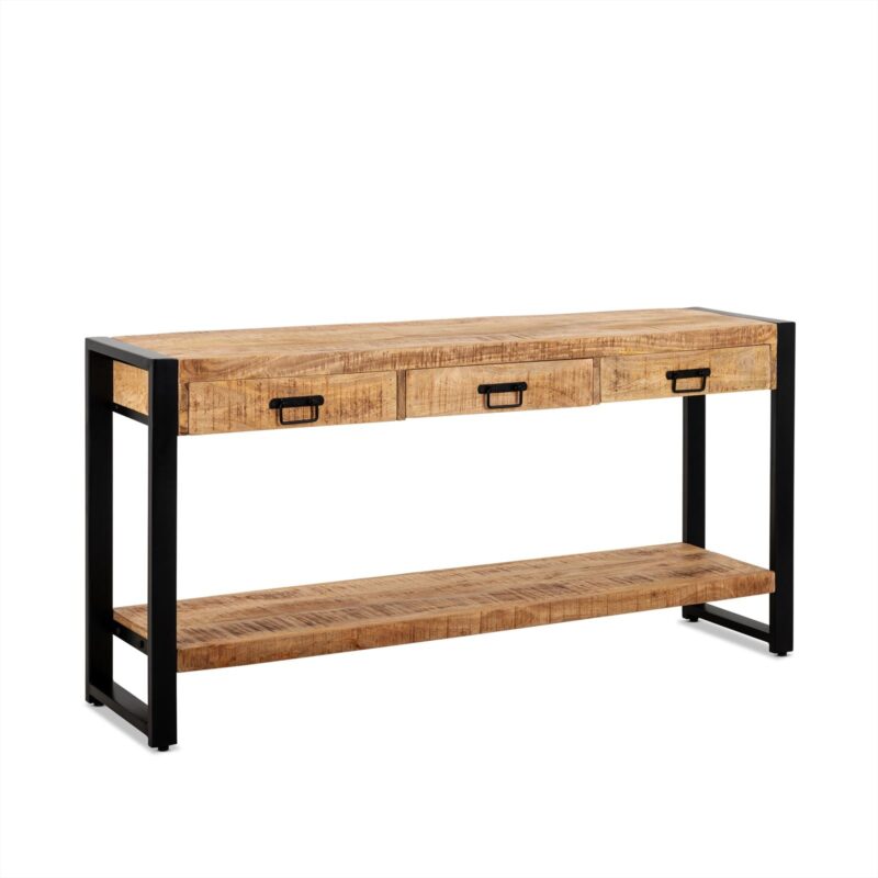 Sidetable Britt 150 in een woonkamer, met decoratieve stukken en boeken