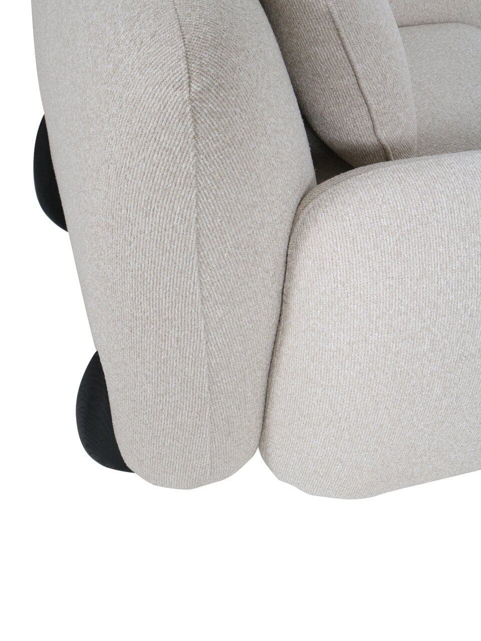 Bankstel van Mokana meubelen met comfortabele, moderne uitstraling.