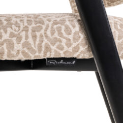 Eetkamerstoel Zeno beige leopard detail poten