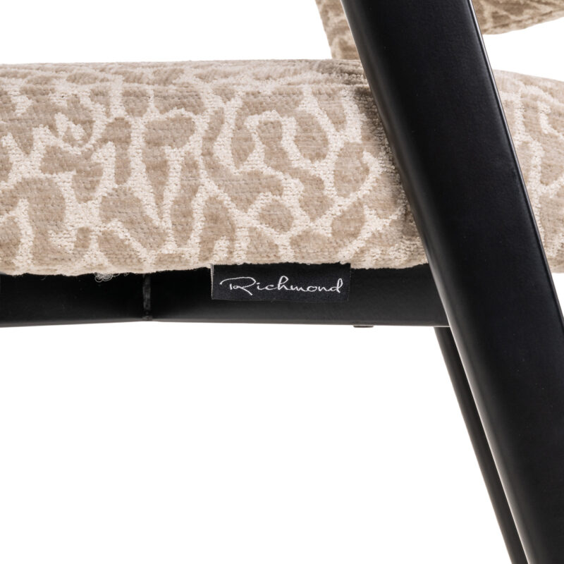 Eetkamerstoel Zeno beige leopard detail poten