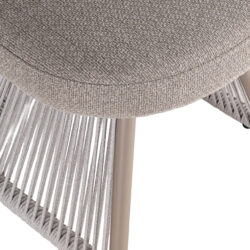 Een stijlvol statement in elke buitenruimte: Outdoor eetkamerstoel Nuba in grijs alpine