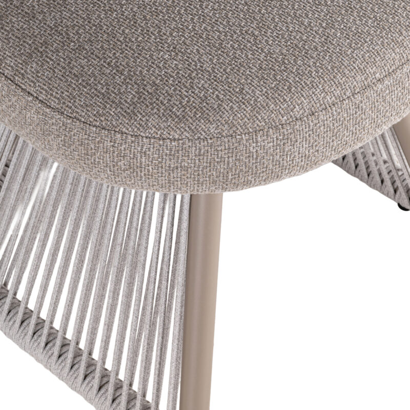 Een stijlvol statement in elke buitenruimte: Outdoor eetkamerstoel Nuba in grijs alpine