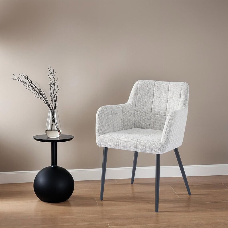 Rugleuning van de Bronco Greige stoel van dichtbij