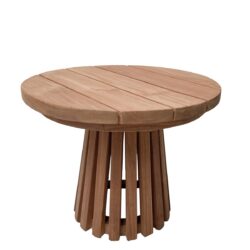 Cindo 50cm tuinmeubel in een tuin, natuurlijk hout