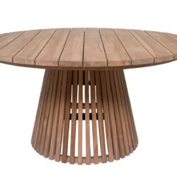 Detail van de tuintafel van Livingfurn, natuurlijk teakhout