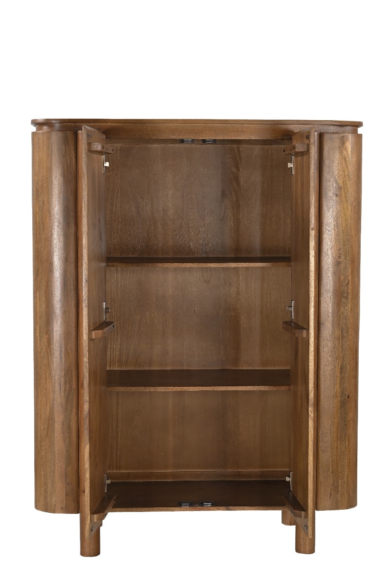 Salano 150 cm kast in interieur met andere meubelen