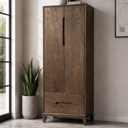 Cortez kabinet in een interieur setting met bruine wanden