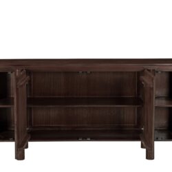 Salano Brown 170 cm kast in een interieur setting