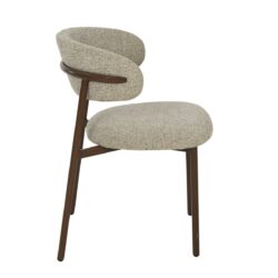 Eetkamerstoel in interieur, beige, modern