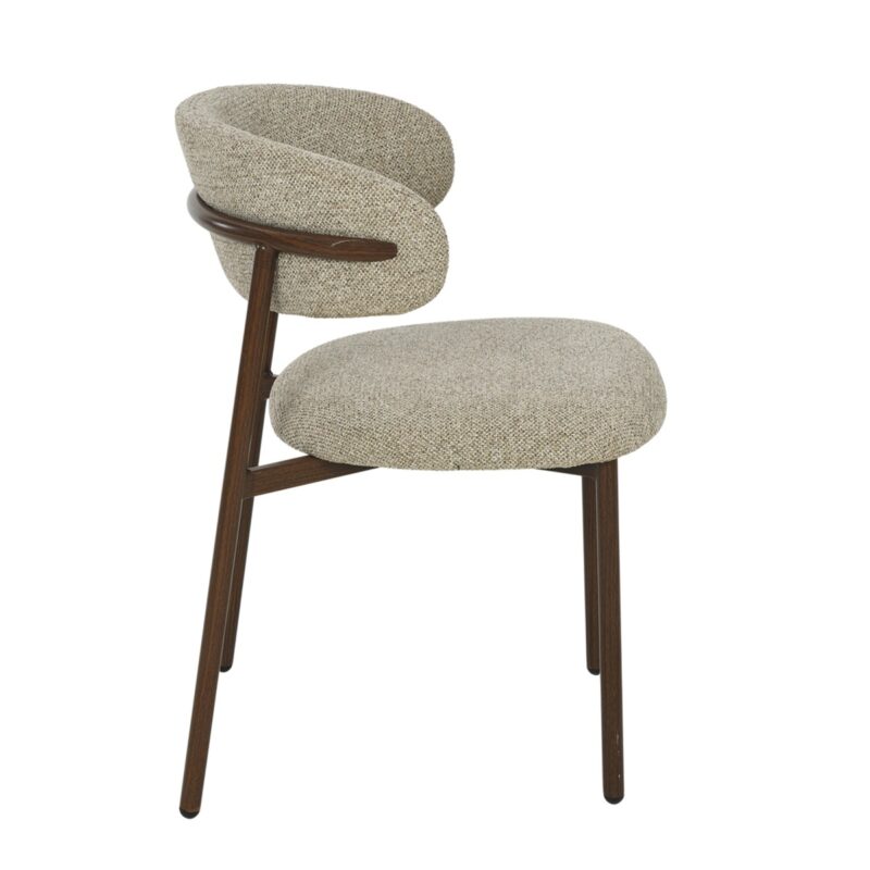 Eetkamerstoel in interieur, beige, modern