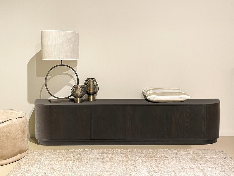 Afgeronde hoek van de Novero Espresso 220cm kast