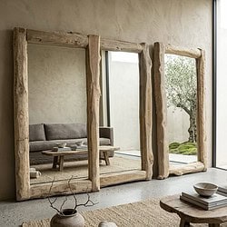 Ruime teakhouten boomstam spiegel met natuurlijke uitstraling, perfect voor een rustieke of moderne interieurstijl. Gemaakt van duurzaam teakhout, ideaal voor woonkamer of hal.