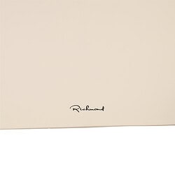 Zachte beige achtergrond met het handgeschreven woord "Richmond" onderaan, perfect voor meubel- en interieurdesign. Elegant en minimalistisch, geschikt voor moderne woonstijl en maatwerk meubelen.