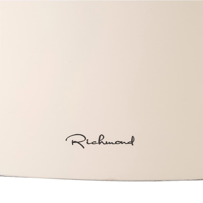 Zachte witte meubel met het handgeschreven "Richmond" logo, perfect voor moderne en elegante interieurdecoratie. Hoogwaardige afwerking en tijdloos design, ideaal voor woonkamer of slaapkamer.