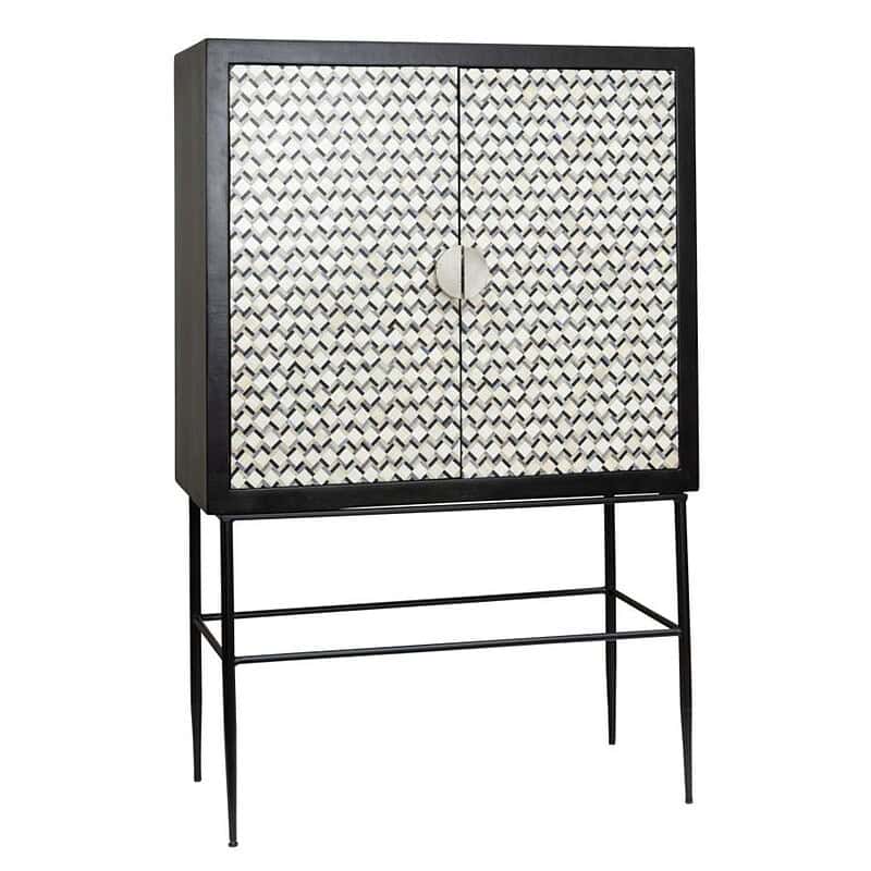 Zwarte en witte moderne kast met decoratief patroon en metalen onderstel, perfect voor stijlvolle woonruimtes en opbergruimte.