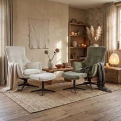 Fauteuil Flynn met hocker Wildeboer en van de Weide
