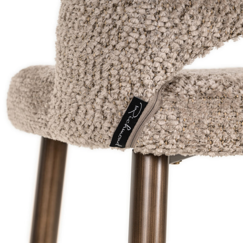 Barstoel Delphine lovely nature fire retardant met een mooie licht inval, in een minimalistisch interieur