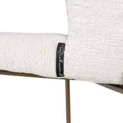 Barstoel Darby cream fusion vanaf een andere hoek, stijlvol zitmeubel