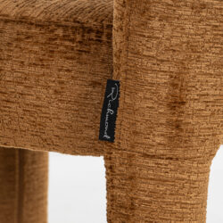 Eetkamerstoel Brandi van zijkant, cognac fusion stof, handgemaakt en zelf te monteren