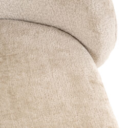 Hondenbed Bingo clay chenille in een interieur, stijlvol en praktisch