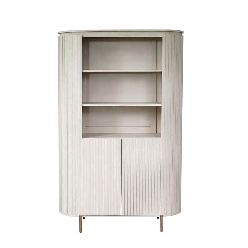 Moderne witte kast met schuifdeuren en open planken, perfect voor opbergen en decoratie, gemaakt van hoogwaardig hout, stijlvol en functioneel meubelstuk.