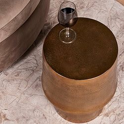 Ronde Glamor bijzettafel van 30 cm met metallic afwerking, ideaal voor woonkamer of slaapkamer.