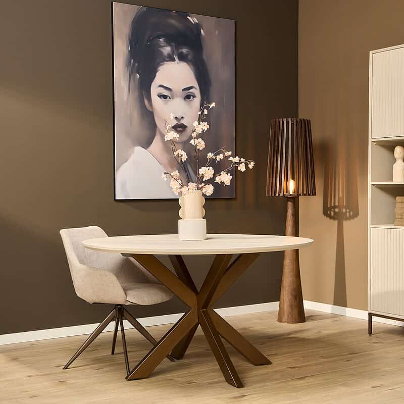 Moderne eettafel Madison Sand van 130 cm met houten onderstel, perfect voor een stijlvolle eetkamer.