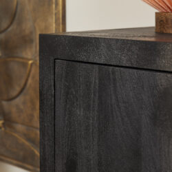 Dressoir Brussel Black, textuur van mangohout