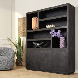 Detail van de Vakkenkast Brussel Black XL, mango-hout en black finish