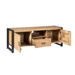 Tv meubel Britt in een woonkamer, met een bank en een fauteuil