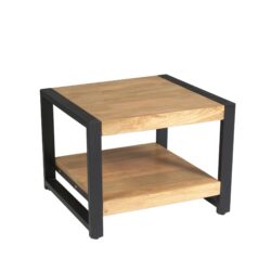 Detail van het onderblad van de Bijzettafel Britt in mangohout en metaal