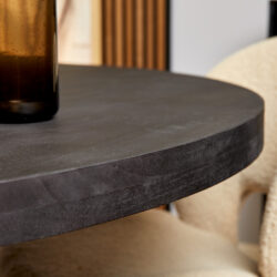 Eettafel Denver Black in interieur, rondom een tafel