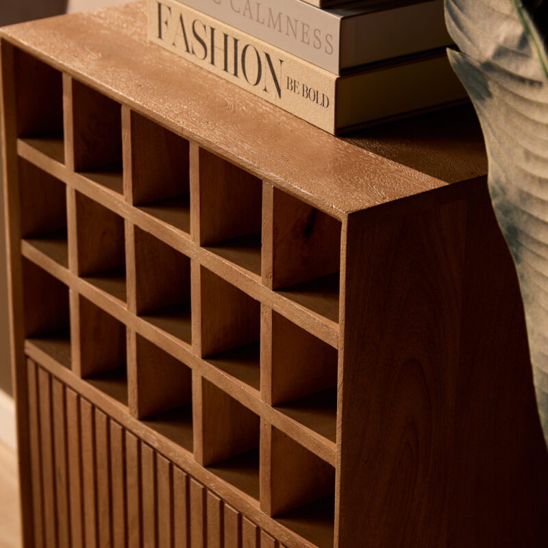 Wijnkast Madison Natural in interieur, mangohout, moderne stijl