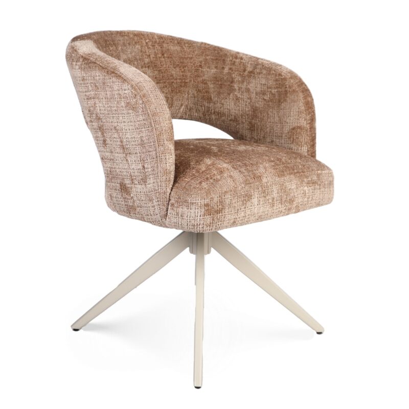 Eetkamerstoel Demi in cinnamon in interieur met tafel en stoelen