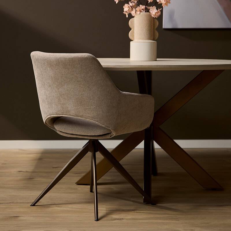 Textuur van de beige stof van de eetkamerstoel Daisy