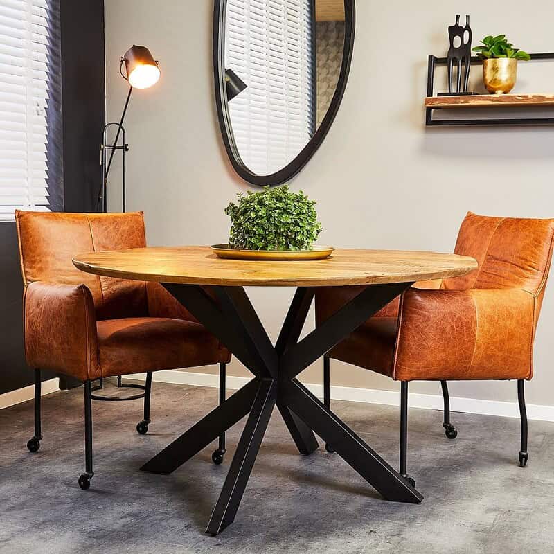 Ronde eettafel Arlington van 120 cm met houten blad en zwart metalen onderstel, perfect voor moderne eetkamers.