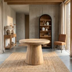 Ronde bijzettafel uit naturel hout in New Vintage stijl