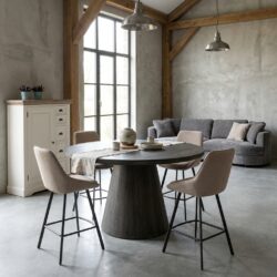 Ronde eetkamertafel in olijfbruin met new vintage stijl