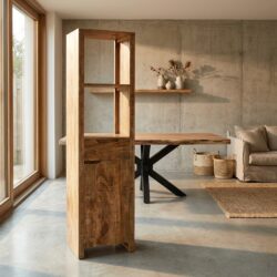 Boekenkast Sophie 55, houten boekenkast met open vakken en gesloten deur