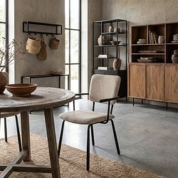 Brix Finn Black eetkamerstoel met stalen onderstel en armleuningen in beige stof