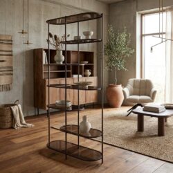 Wandrek Jill in rood, gecoat staal en luxe rookglas, modern design