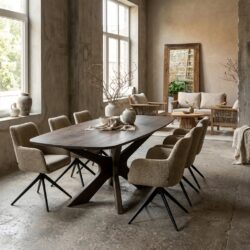 Brix Montreaux Brown eetkamertafel met ovaal vorm en bruine afwerking